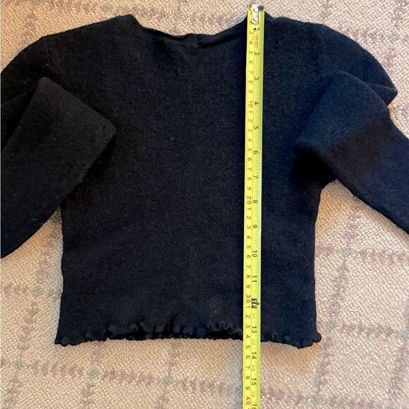 Something Navy cropped Black Wool long sleeve sweater w ruffled hem & sleeves  M - Picture 6 of 9